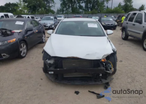 2018 Hyundai Elantra Se z USA, uszkodzony, nr VIN 5NPD74LF4JH295175